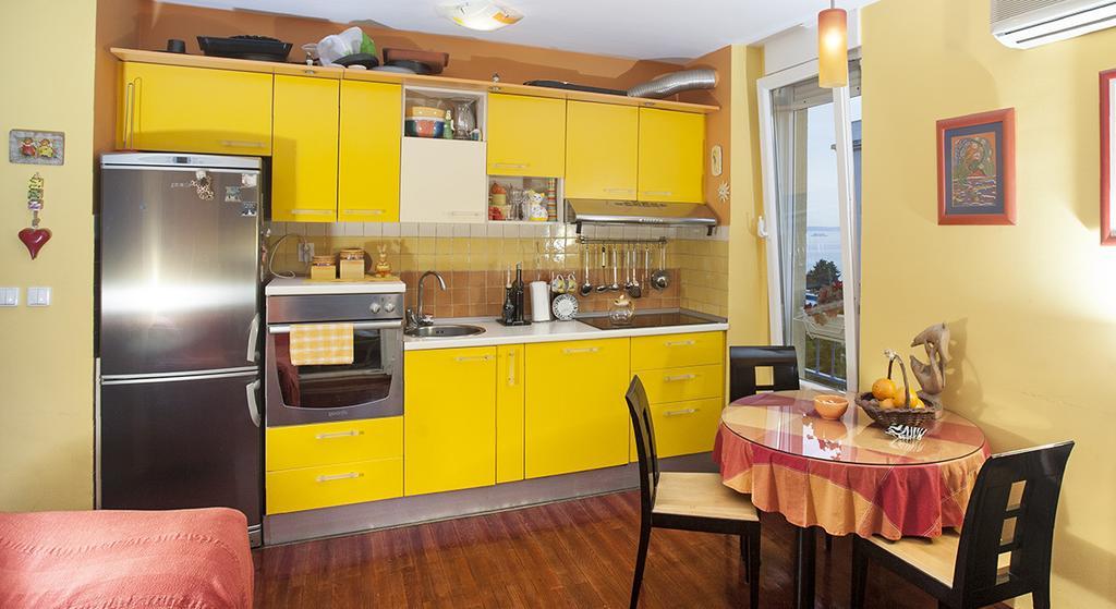 Apartment Sunny Yellow - With Balcony And Parking Place, Сплит Номер фото